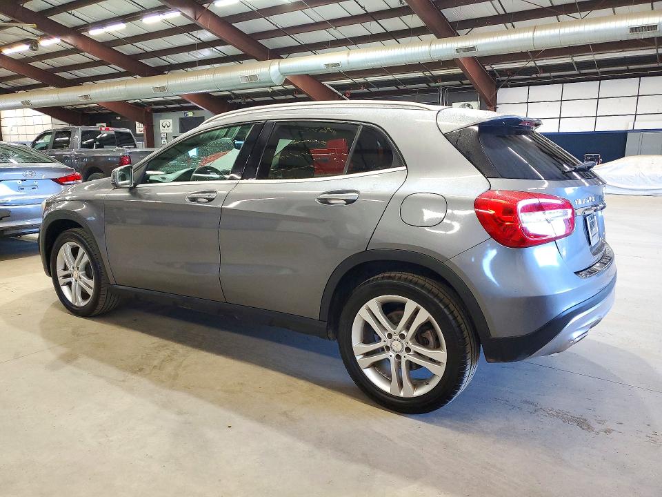 Снимка 2 от търг – 2015 MERCEDES-BENZ GLA с VIN WDCTG4GB5FJ179334