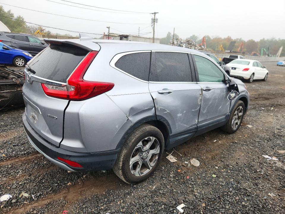 Foto 3 de la subasta – 2017 HONDA CR-V con VIN 2HKRW2H59HH641549