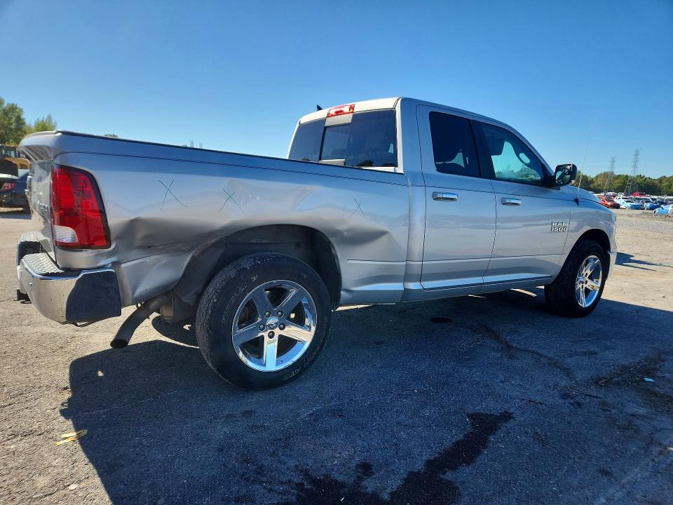 Снимка 3 от търг – 2018 RAM 1500 с VIN 1C6RR7GG1JS249445