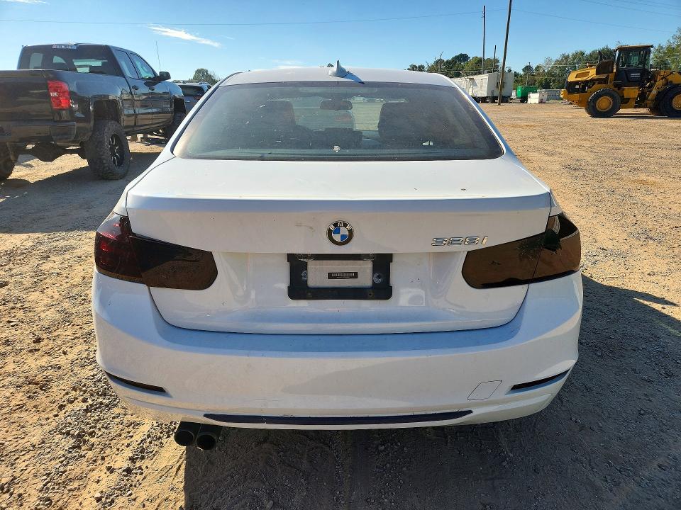 Снимка 6 от търг – 2013 BMW 328 с VIN WBA3A5C5XDF604301