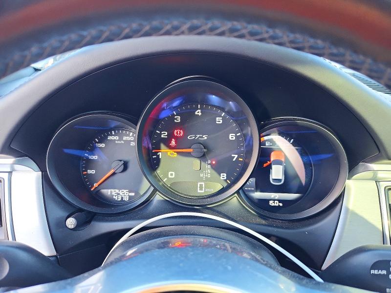 Photo 9 from auction – 2017 PORSCHE MACAN with VIN WP1AG2A51HLB53534