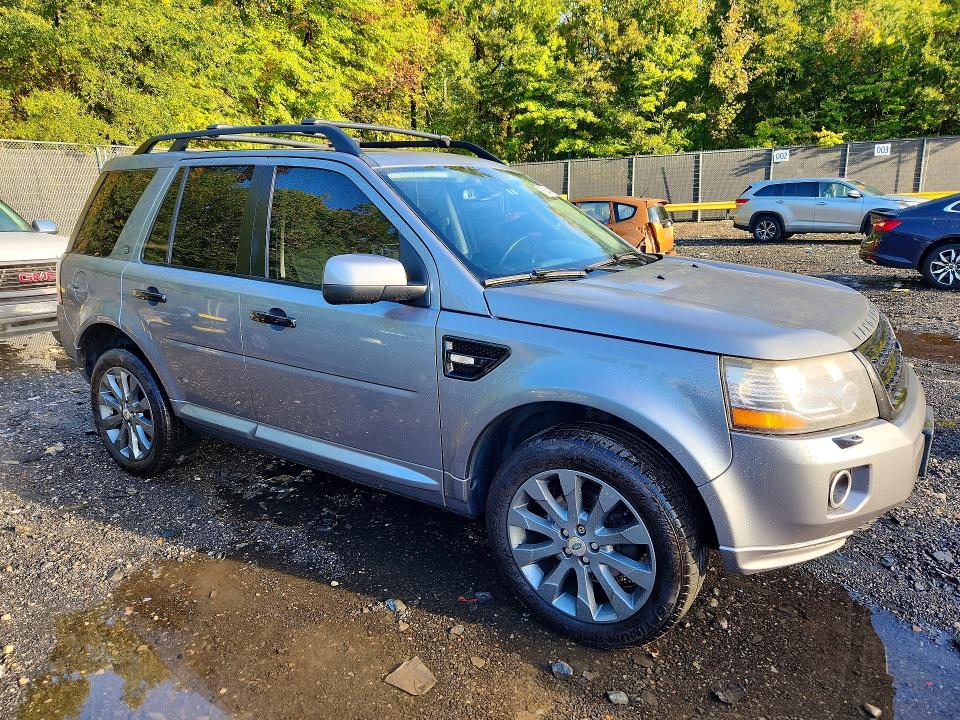 Снимка 4 от търг – 2013 LAND ROVER LR2 с VIN SALFR2BG4DH364945