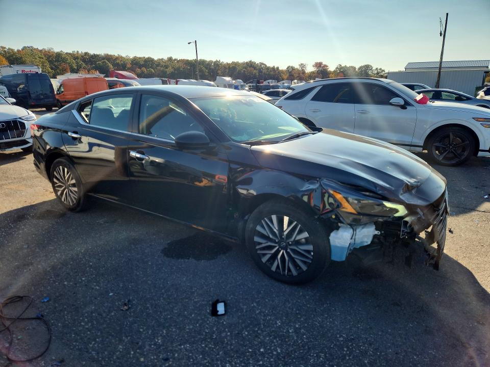Photo 4 from auction – 2024 NISSAN ALTIMA with VIN 1N4BL4DV7RN430739