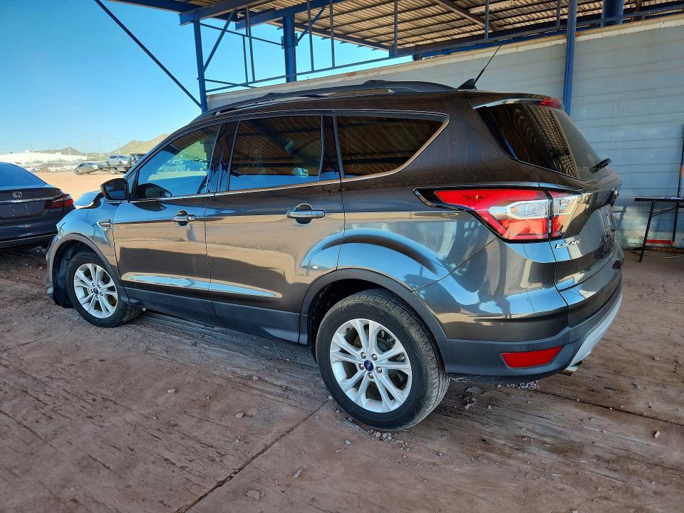 Снимка 2 от търг – 2018 FORD ESCAPE с VIN 1FMCU0GD4JUC36053