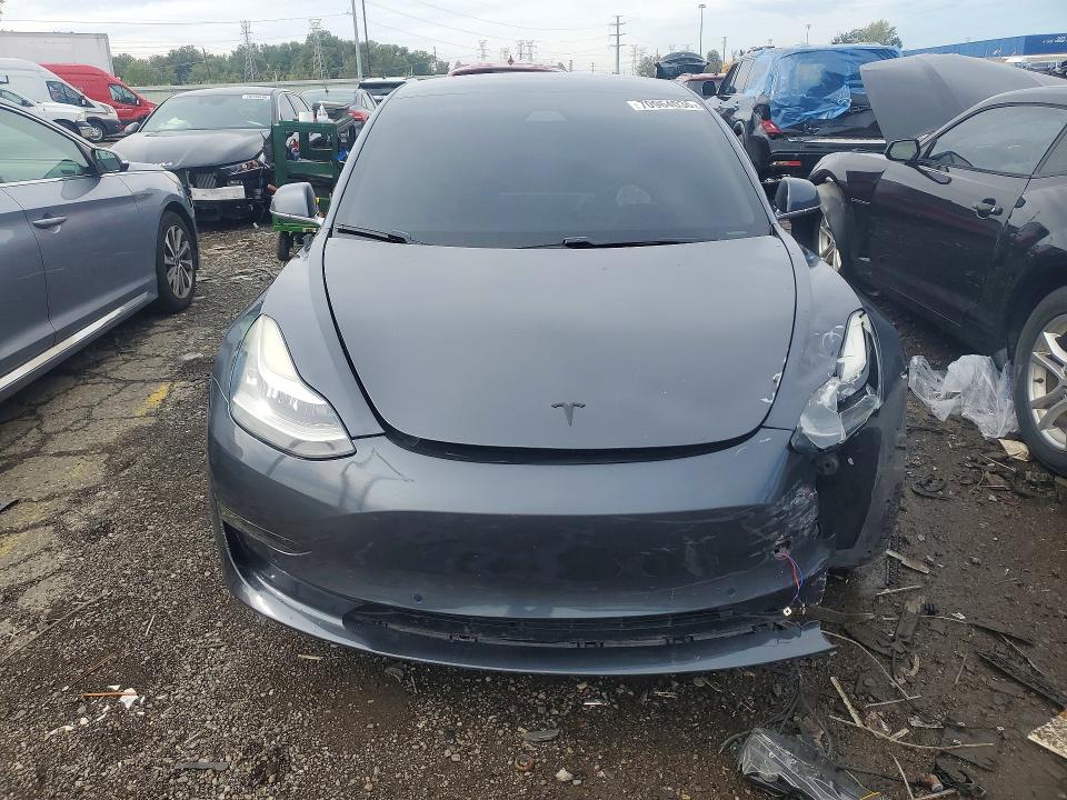 Снимка 5 от търг – 2019 TESLA MODEL 3 с VIN 5YJ3E1EA2KF396281