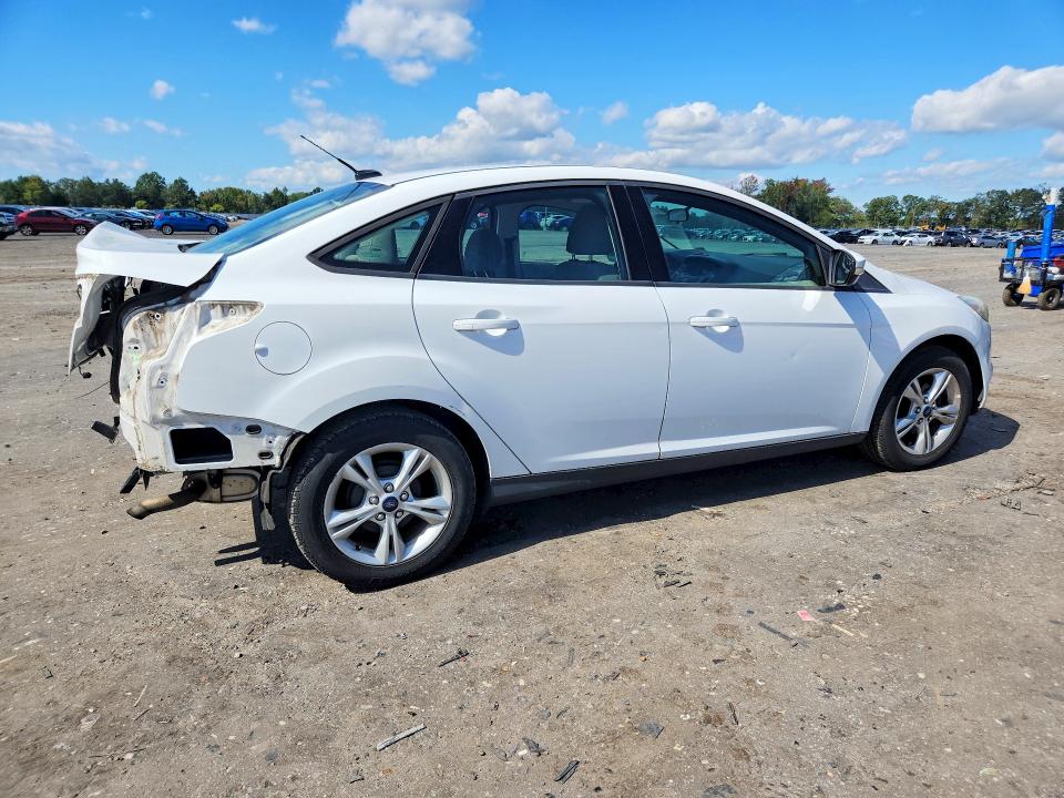 Photo 3 from auction – 2014 FORD FOCUS with VIN 1FADP3F20EL447060