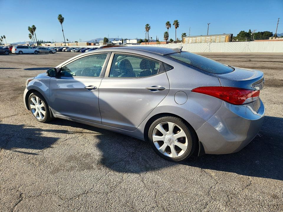 Photo 2 from auction – 2012 HYUNDAI ELANTRA with VIN KMHDH4AE5CU433415