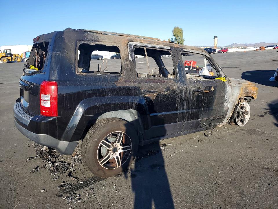 Снимка 3 от търг – 2015 JEEP PATRIOT с VIN 1C4NJPBB2FD361841