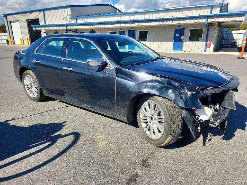 Photo 4 from auction – 2015 CHRYSLER 300 C with VIN 2C3CCAKG6FH887522