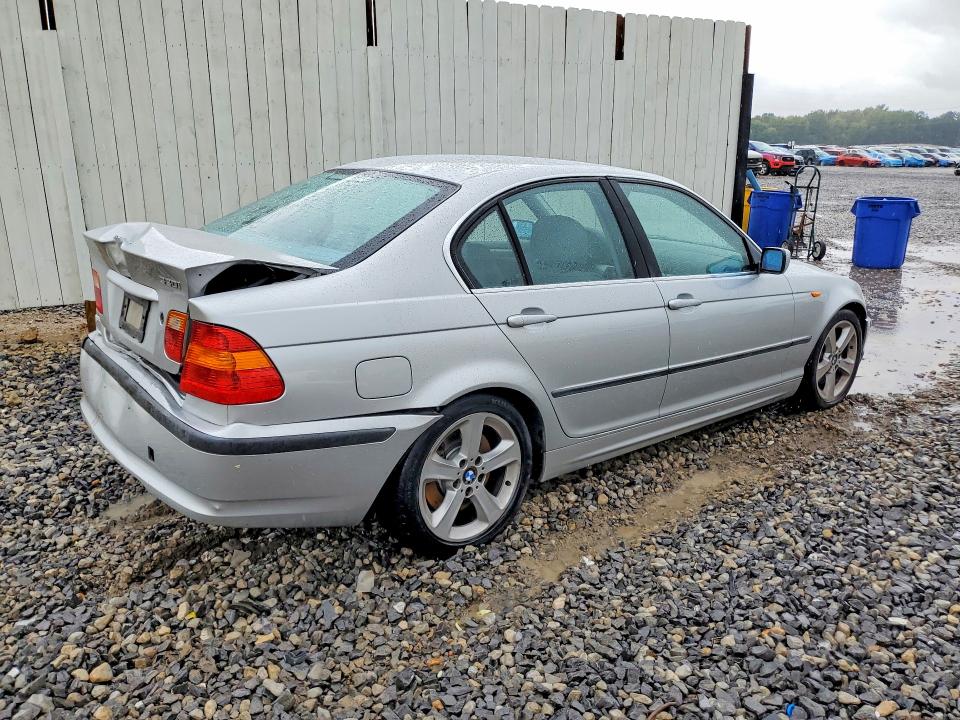 Фото 3 с аукциона – 2004 BMW 330 с VIN WBAEV53414KM38004