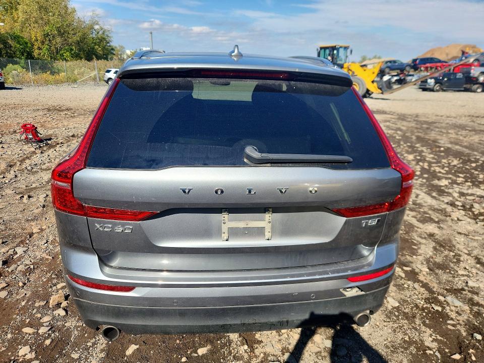 Снимка 6 от търг – 2018 VOLVO XC60 с VIN YV4102RK7J1089580