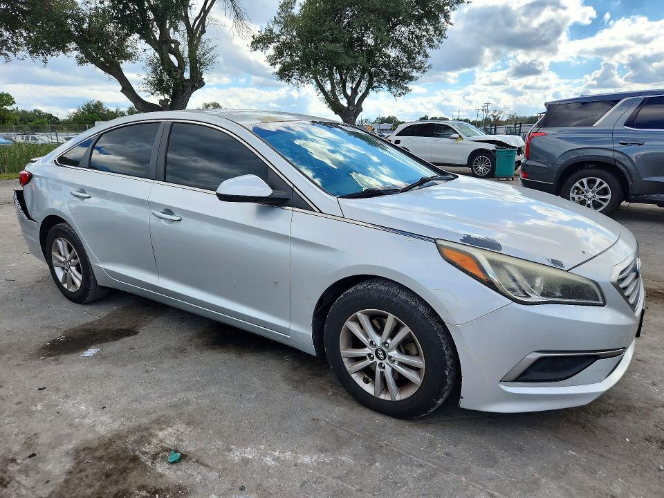 Снимка 4 от търг – 2017 HYUNDAI SONATA с VIN 5NPE24AF6HH577642