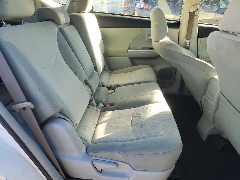 Снимка 10 от търг – 2012 TOYOTA PRIUS V с VIN JTDZN3EU4C3128475