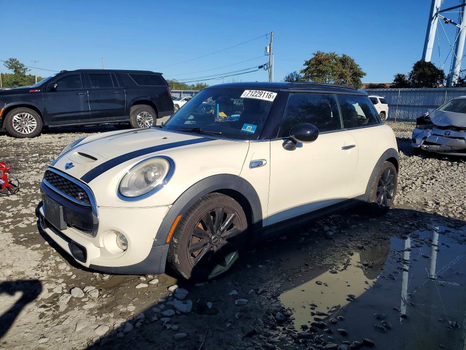 MINI COOPER 2017 مع رقم تعريف المركبة WMWXP7C54H2A44819 - صورة من المزاد