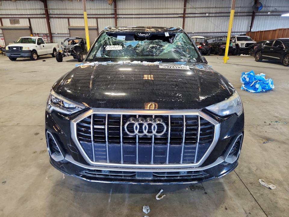 Снимка 5 от търг – 2021 AUDI Q3 с VIN WA1DECF31M1030964