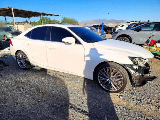 Снимка 4 от търг – 2016 LEXUS IS с VIN JTHBA1D2XG5017276