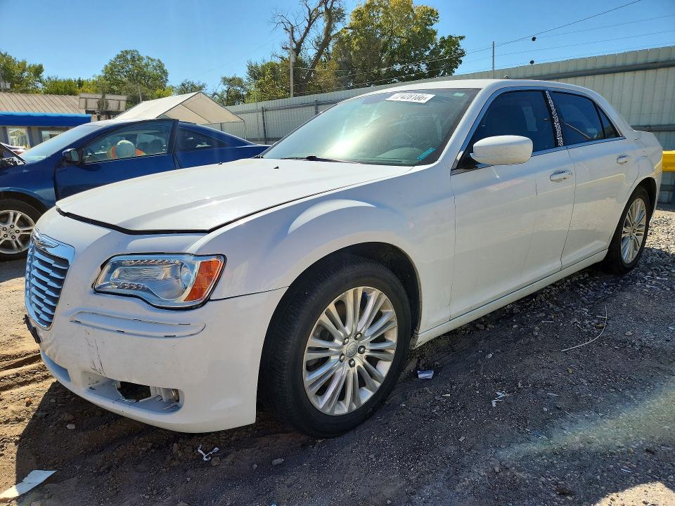 CHRYSLER 300 2014 с VIN 2C3CCARG0EH144777 - Фото с аукциона