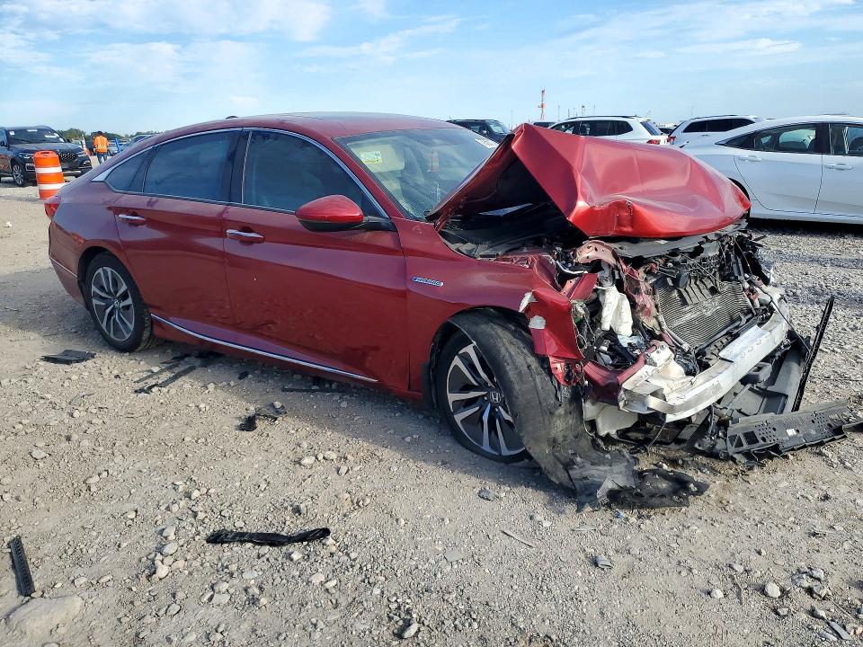 Снимка 4 от търг – 2019 HONDA ACCORD с VIN 1HGCV3F98KA005273