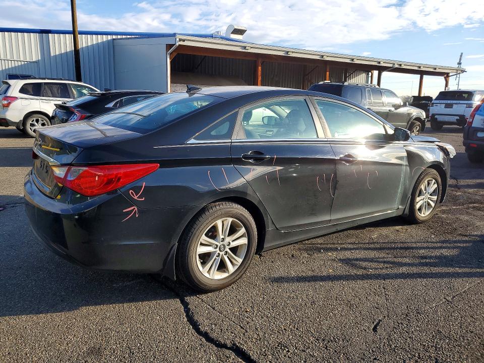Photo 3 from auction – 2012 HYUNDAI SONATA with VIN 5NPEB4ACXCH407153