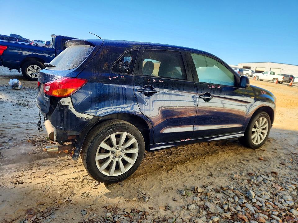 Снимка 3 от търг – 2011 MITSUBISHI OUTLANDER SPORT с VIN JA4AP4AU8BZ018344
