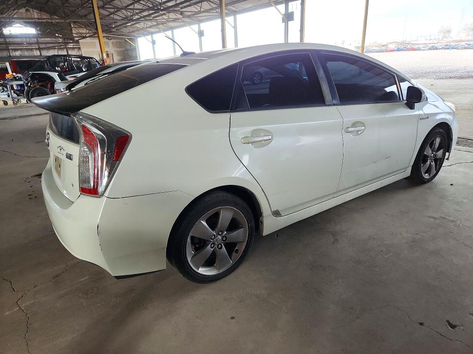 Photo 3 from auction – 2013 TOYOTA PRIUS with VIN JTDKN3DU8D1660764