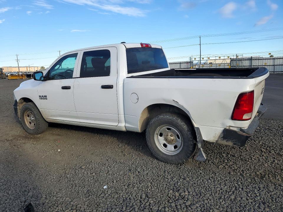 Снимка 2 от търг – 2015 RAM 1500 с VIN 1C6RR7KG0FS693687