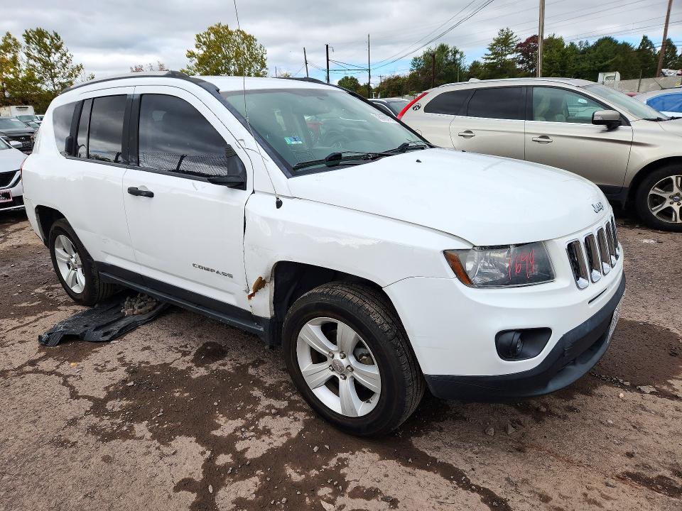 Zdjęcie 4 z aukcji – 2014 JEEP COMPASS z VIN 1C4NJCBB0ED726167