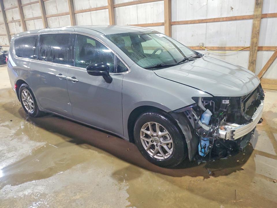 Foto 4 de la subasta – 2025 CHRYSLER PACIFICA con VIN 2C4RC1BG2SR541591