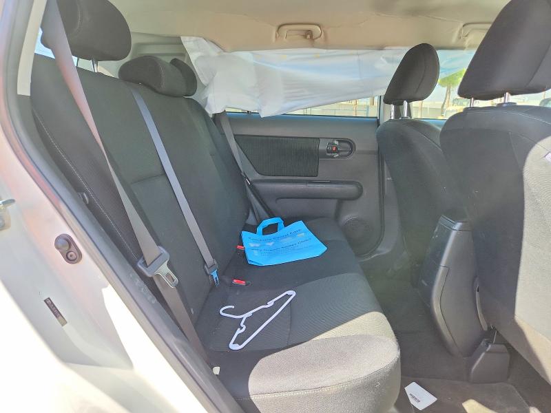 Снимка 10 от търг – 2014 SCION XB с VIN JTLZE4FE9EJ059931