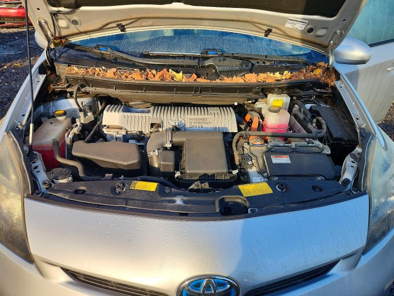 Photo 11 from auction – 2013 TOYOTA PRIUS with VIN JTDKN3DU9D1680862