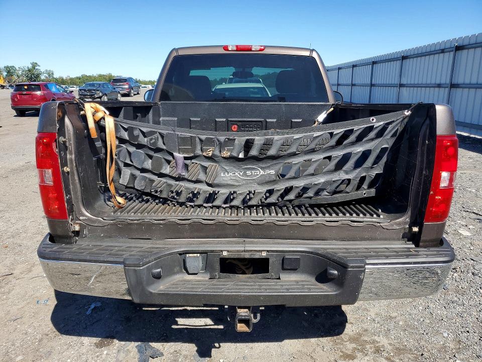 Photo 6 from auction – 2008 CHEVROLET SILVERADO with VIN 1GCEK14J98Z172009