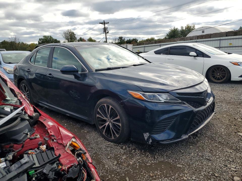 Снимка 4 от търг – 2019 TOYOTA CAMRY с VIN 4T1B11HK6KU720640