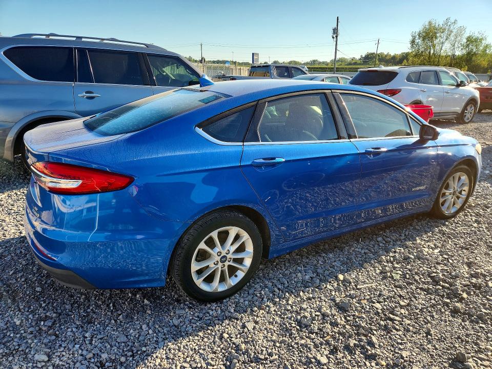 صورة رقم 3 من المزاد - 2019 FORD FUSION مع VIN 3FA6P0LU8KR140455