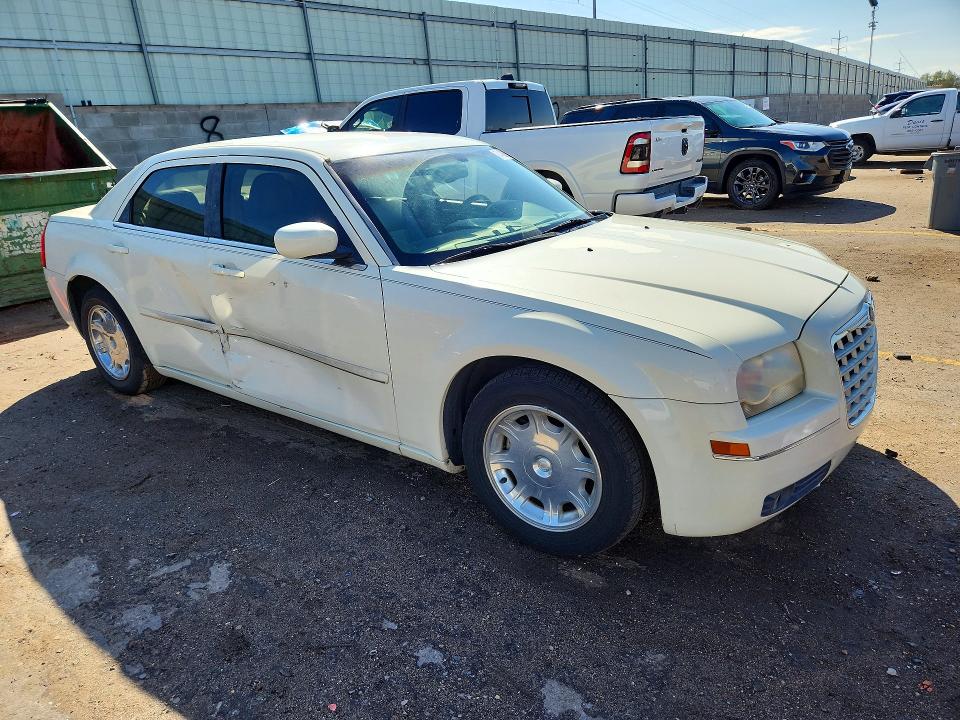 Снимка 4 от търг – 2005 CHRYSLER 300 с VIN 2C3JA53G95H649634