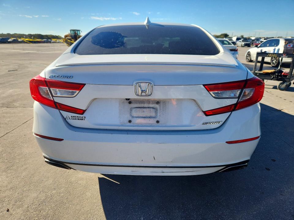 Снимка 6 от търг – 2018 HONDA ACCORD с VIN 1HGCV1F35JA174505