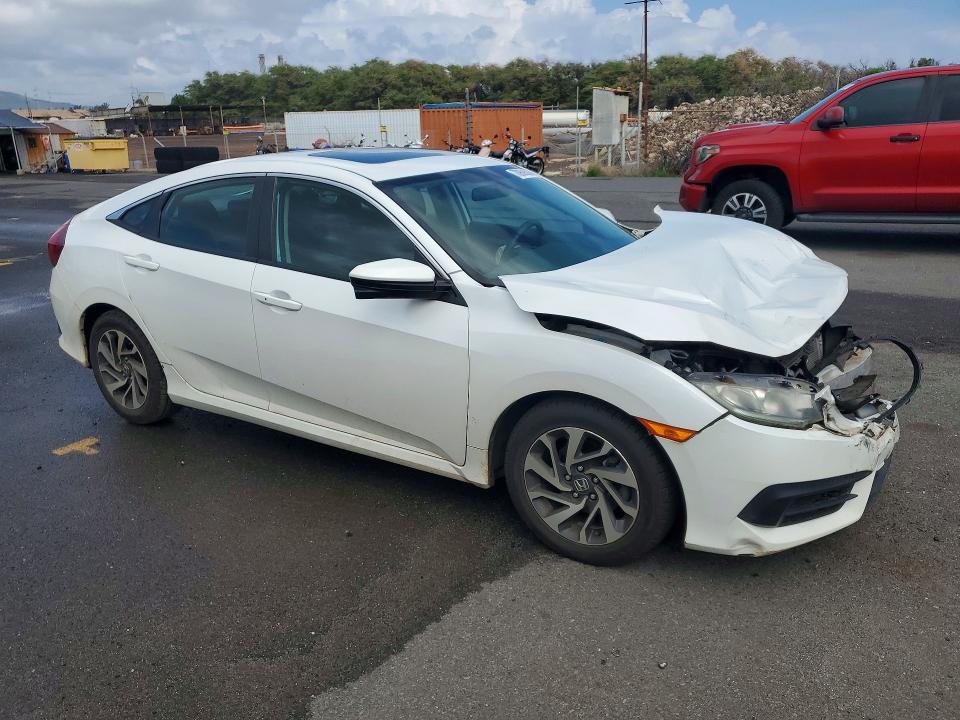 Снимка 4 от търг – 2016 HONDA CIVIC с VIN 19XFC2F70GE030716