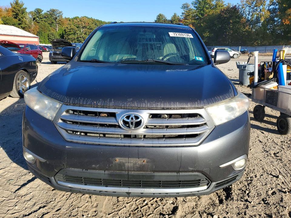 Снимка 5 от търг – 2011 TOYOTA HIGHLANDER с VIN 5TDBK3EH9BS091871