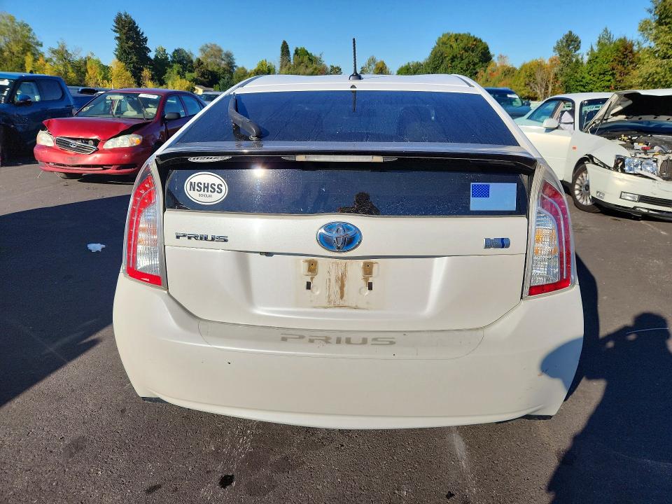 Photo 6 from auction – 2013 TOYOTA PRIUS with VIN JTDKN3DU6D5543662