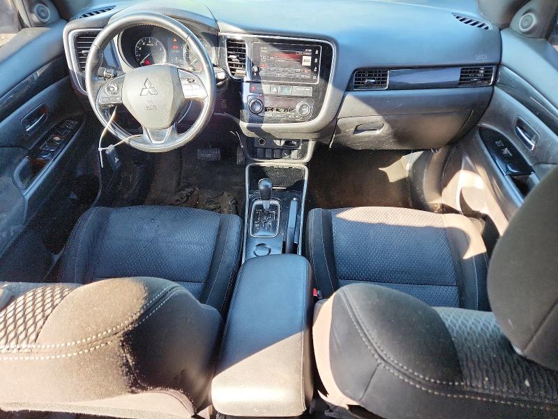 Photo 8 from auction – 2018 MITSUBISHI OUTLANDER with VIN JA4AD3A32JZ018722