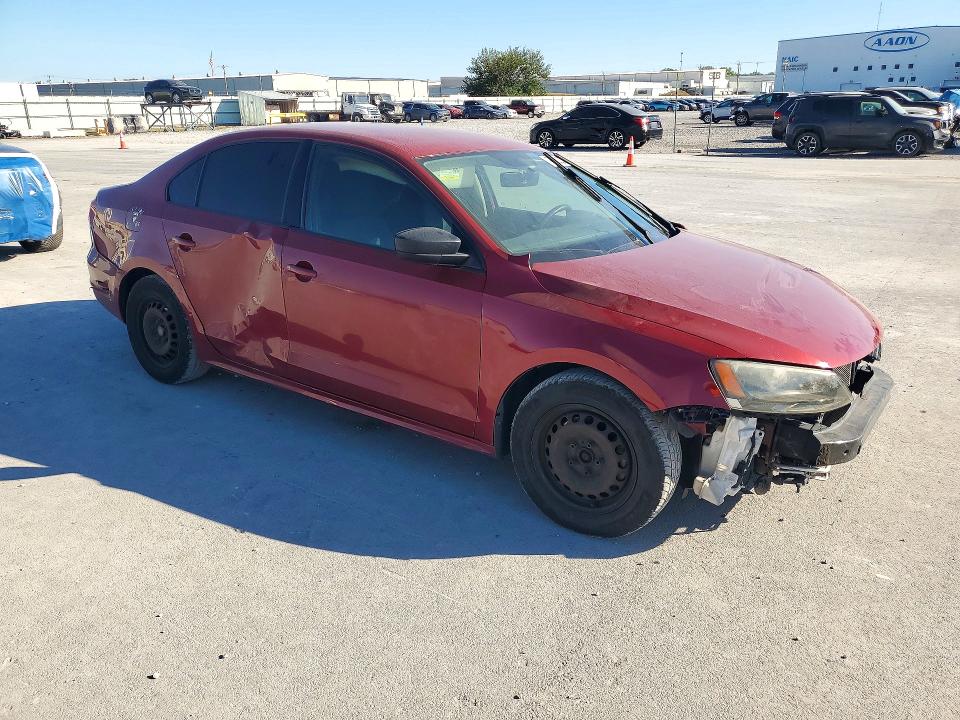 Снимка 4 от търг – 2016 VOLKSWAGEN JETTA с VIN 3VW267AJ1GM389422