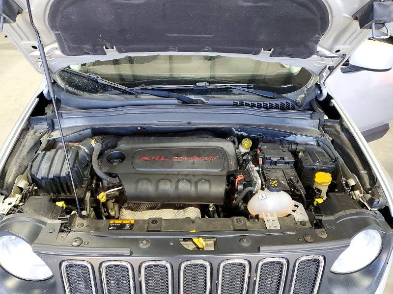 Foto 12 de la subasta – 2017 JEEP RENEGADE con VIN ZACCJBBB8HPG11422