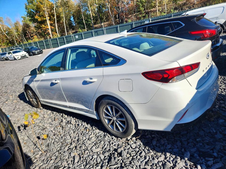 Снимка 2 от търг – 2019 HYUNDAI SONATA с VIN 5NPE24AF4KH734379