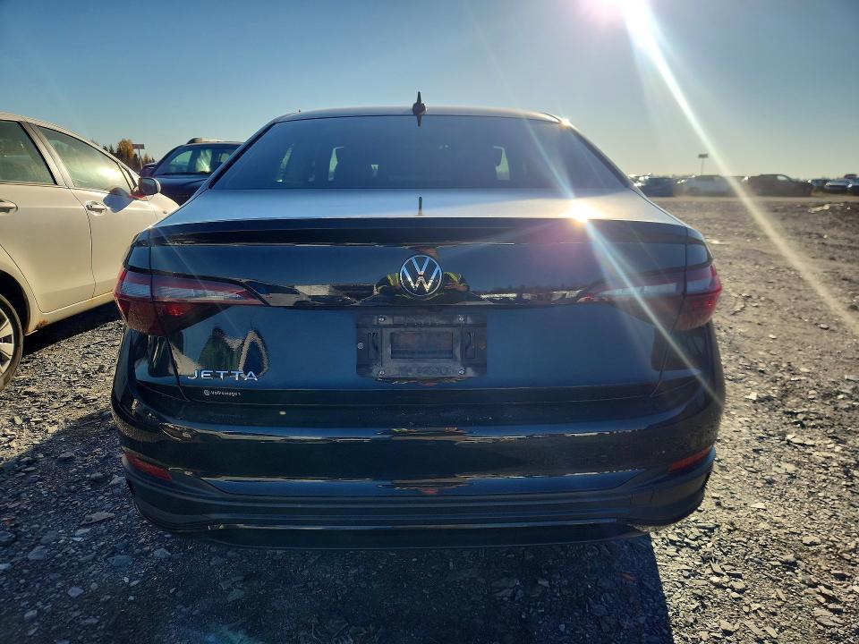 Снимка 6 от търг – 2023 VOLKSWAGEN JETTA с VIN 3VWSM7BU2PM033155