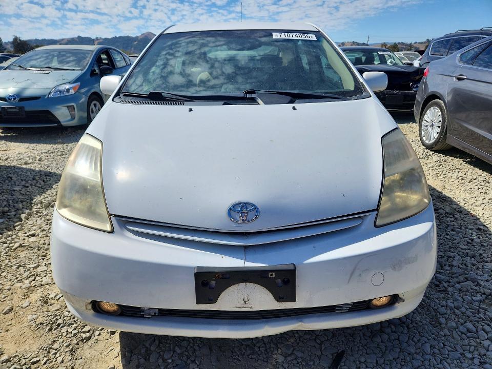 Снимка 5 от търг – 2004 TOYOTA PRIUS с VIN JTDKB20UX40061704