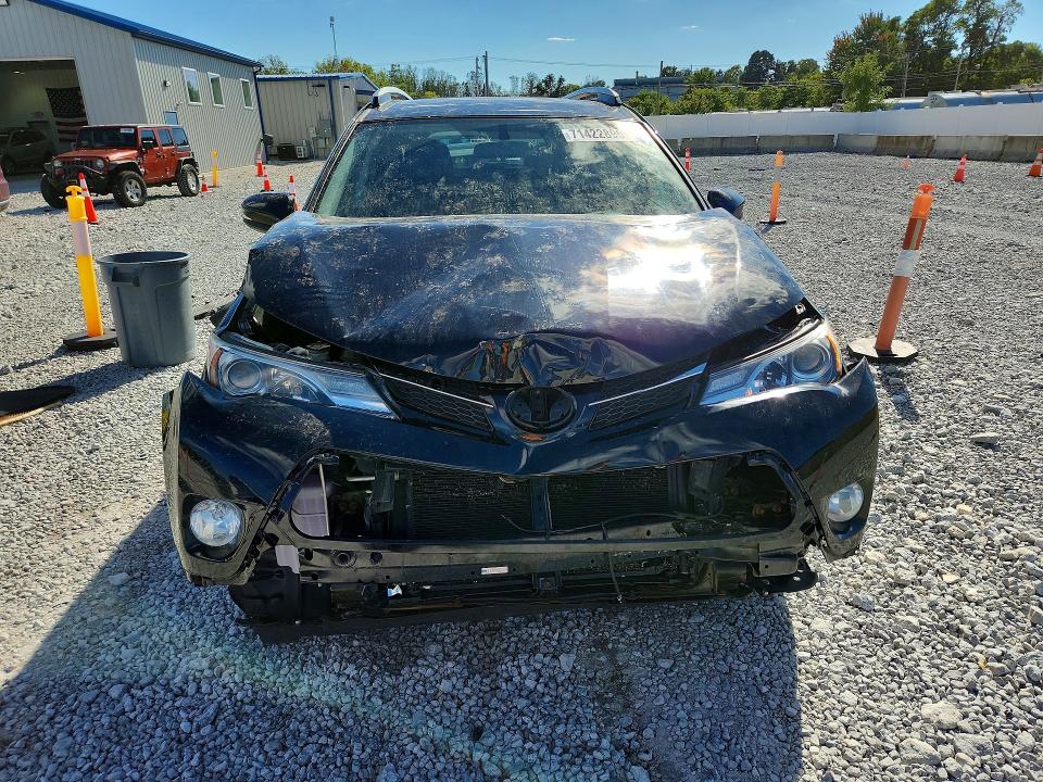 Снимка 5 от търг – 2015 TOYOTA RAV4 с VIN 2T3RFREV5FW362828