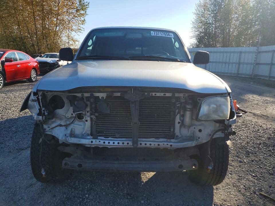 Снимка 5 от търг – 2003 TOYOTA TACOMA с VIN 5TEWN72N23Z184360