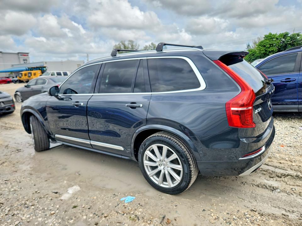Zdjęcie 2 z aukcji – 2016 VOLVO XC90 z VIN YV4A22PL9G1025989