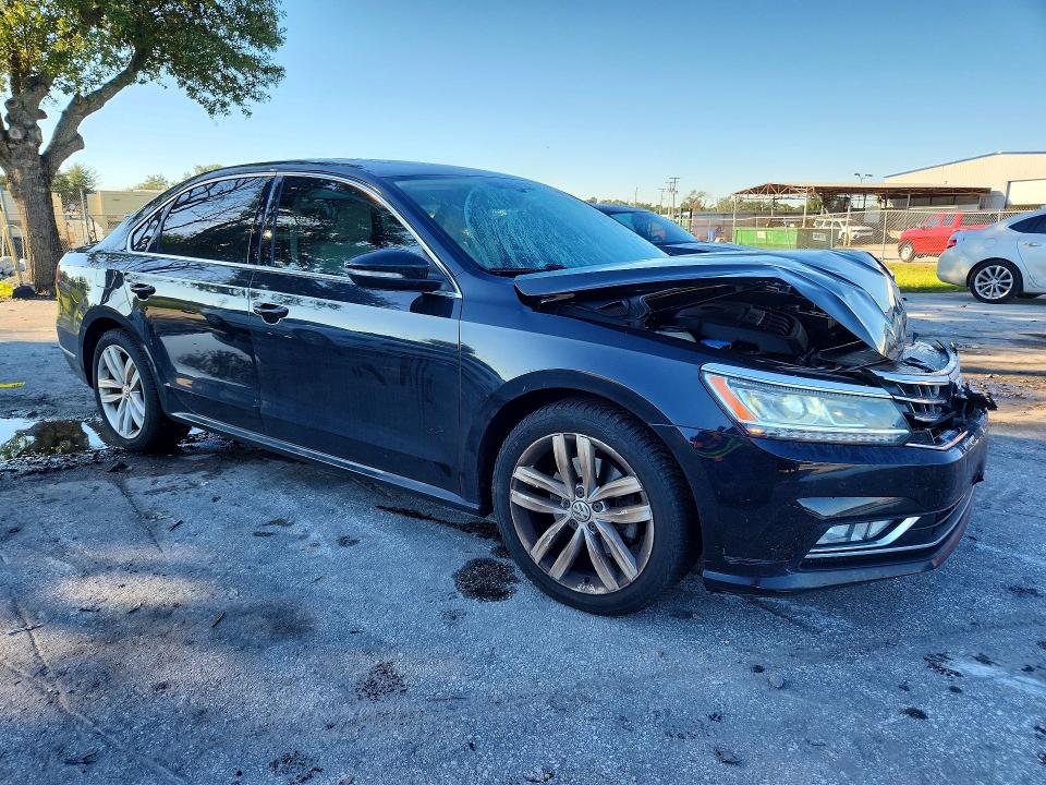 Снимка 4 от търг – 2018 VOLKSWAGEN PASSAT с VIN 1VWBA7A33JC000577