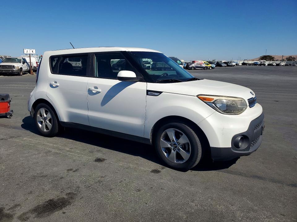 Photo 4 from auction – 2018 KIA SOUL with VIN KNDJN2A23J7559679