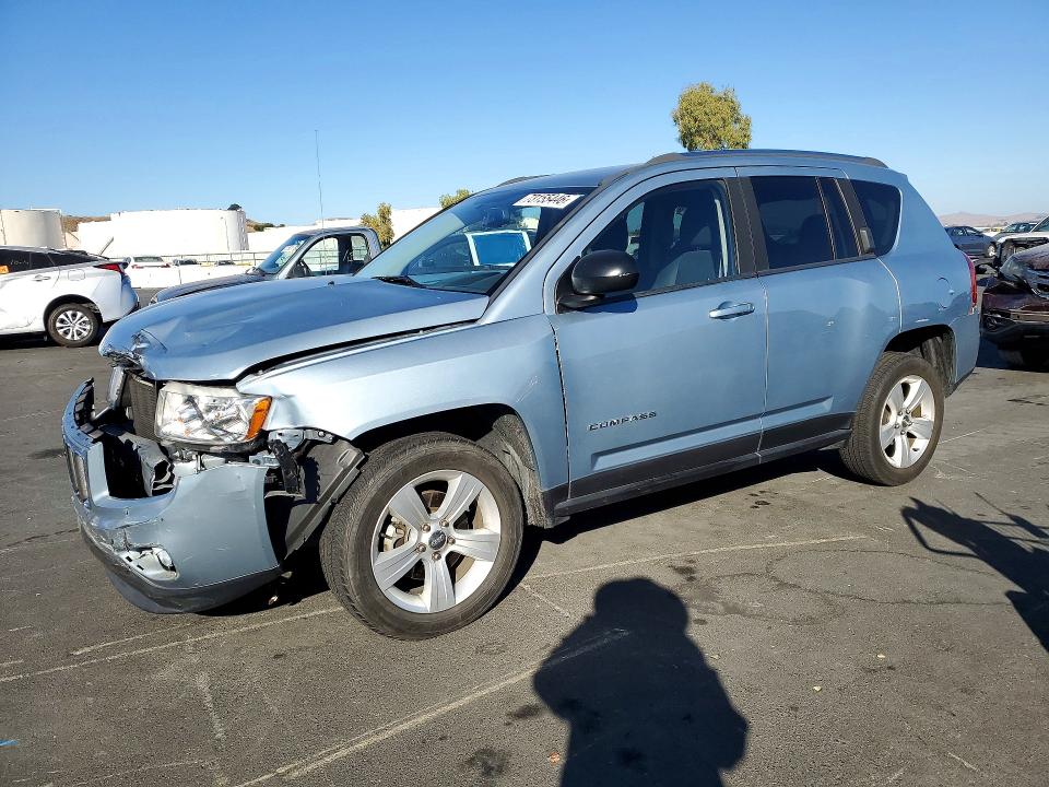 JEEP COMPASS 2013 z numerem VIN 1C4NJCEA5DD205608 - Zdjęcie z aukcji
